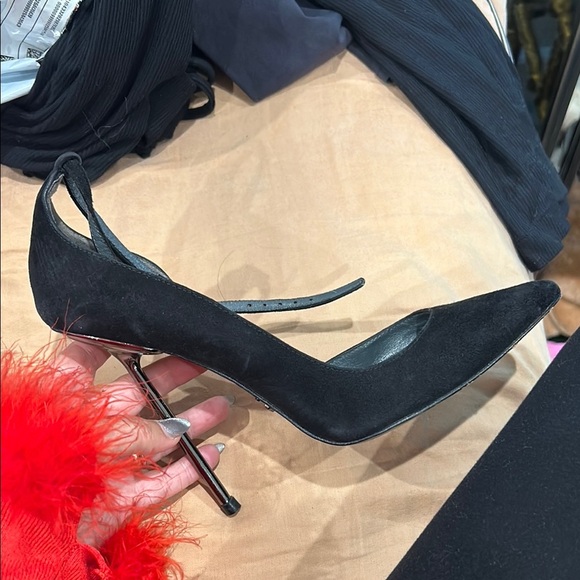 Monika Chiang Black Heels with Pointed Toe and High Thin Heel - Picture 5 of 11